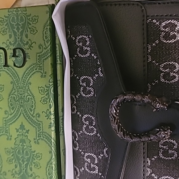 Purse - Picture 4 of 4